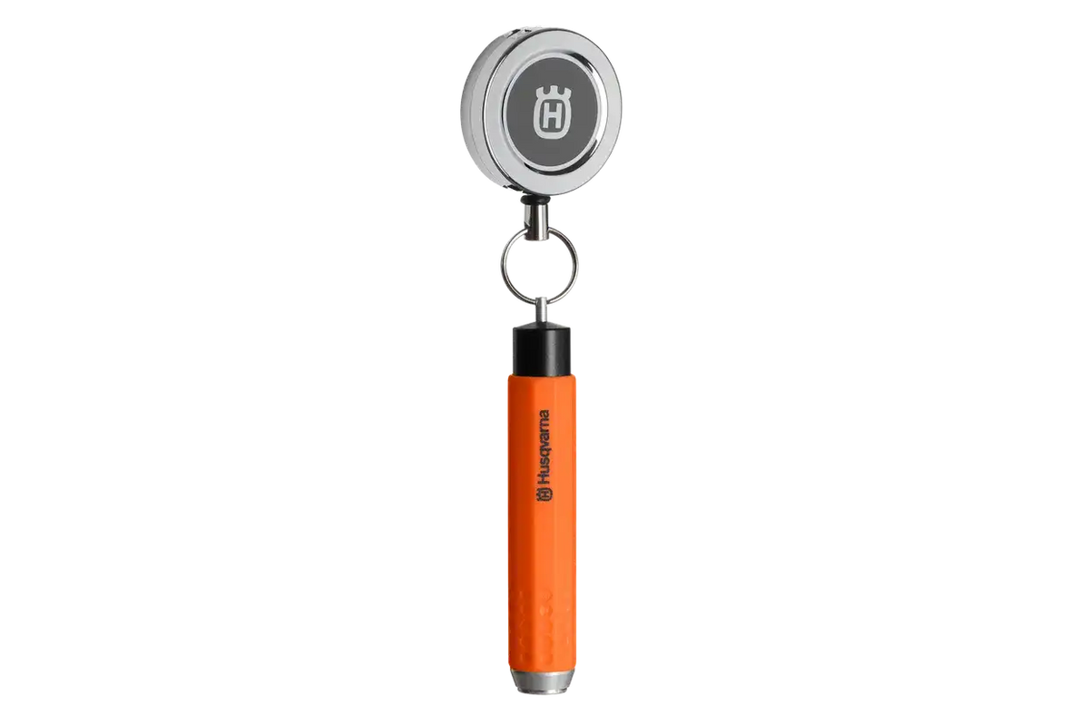 Crayon holder with reel