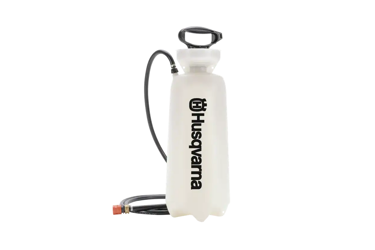 Pressurized water tank
