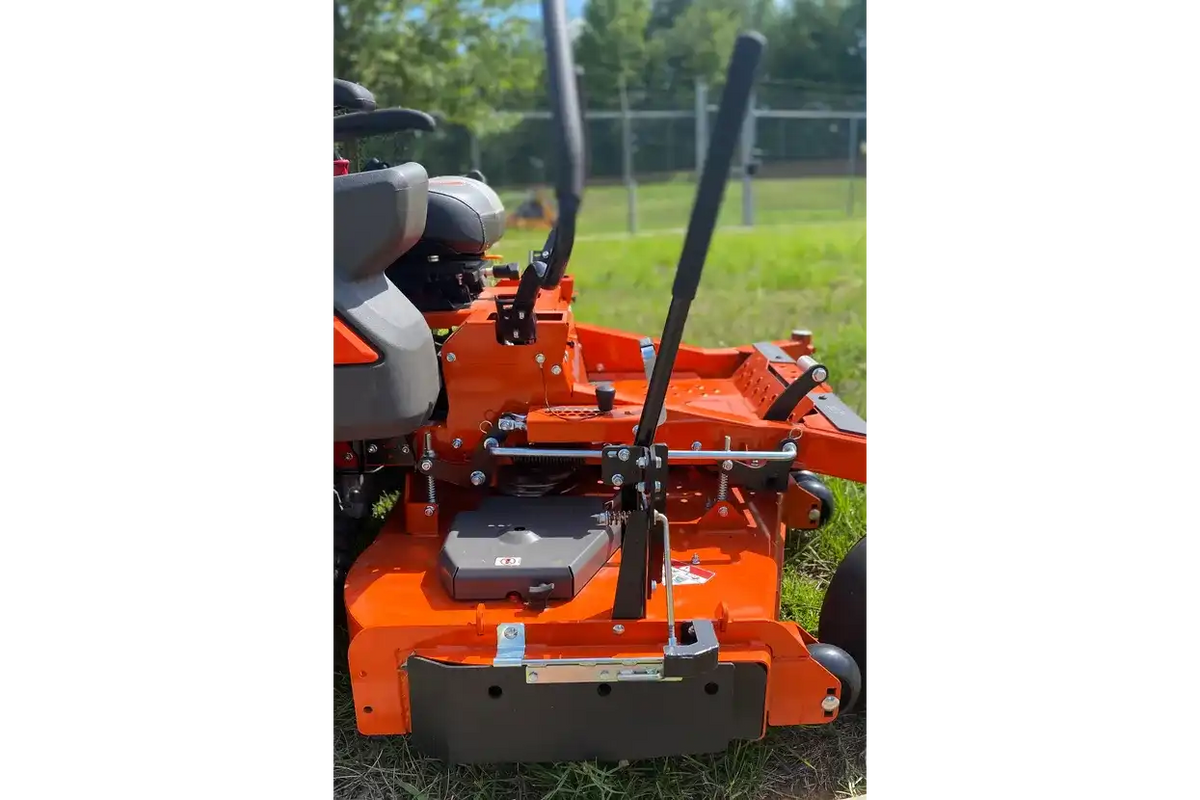 Operator Controlled Discharge Chute (OCDC) Z400XS/Z500 54" / 60"